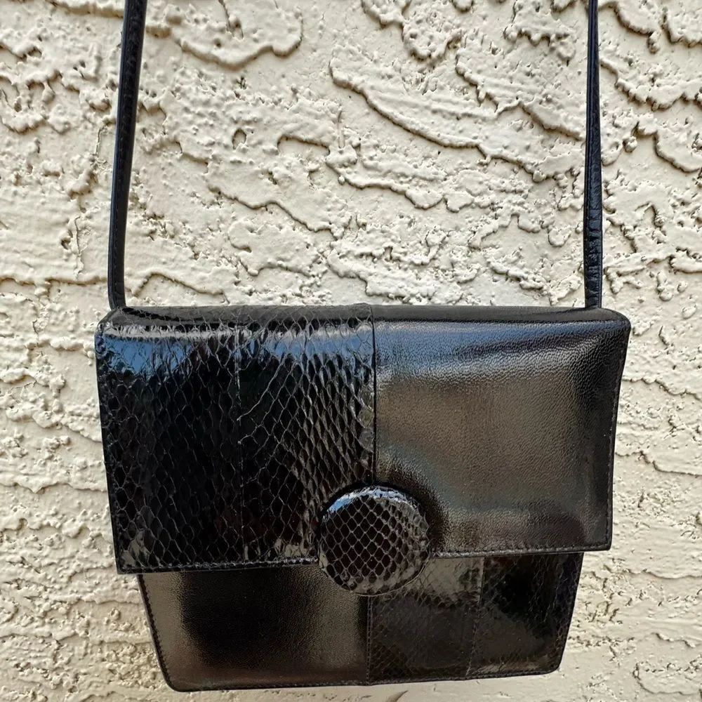 Lisette vintage Elegant Black Leather Shoulder Bag